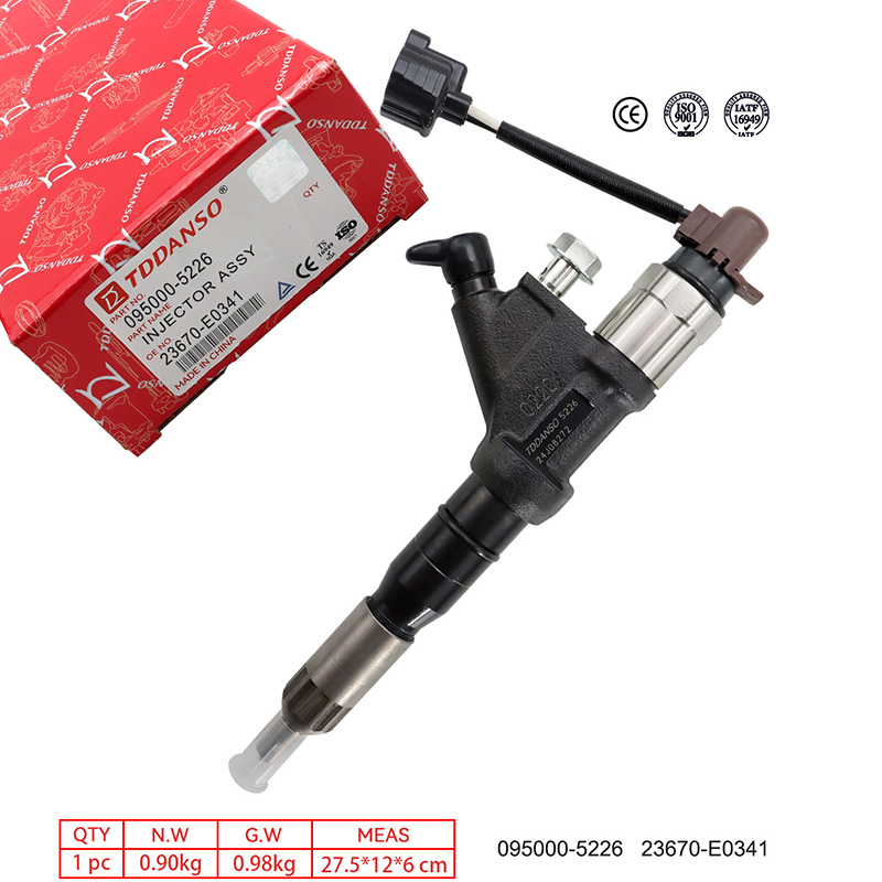 喷油器 095000-5226 23670-E0341